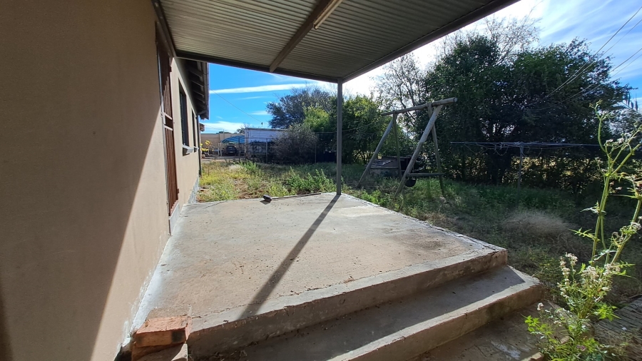 7 Bedroom Property for Sale in Willows Free State